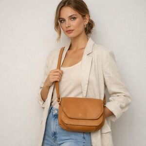 Vintage Wako Purse Tan Leather Crossbody Bag‎ Flap Closure Shoulder Bag Camel